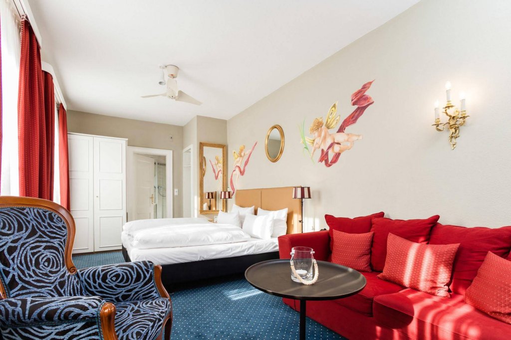 Фото Hotel Würzburger Hof