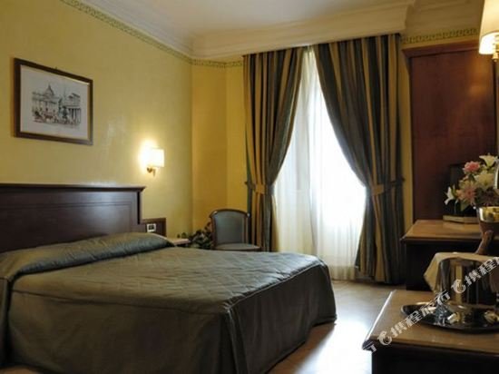 Фото Hotel Sonya