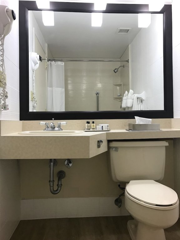 Фото Regency Miami Airport