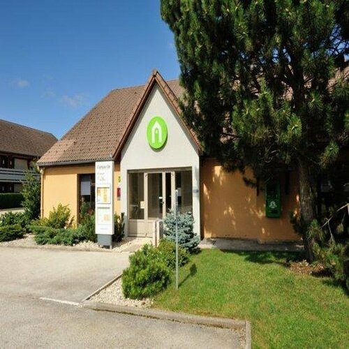 Гостиница Campanile Pontarlier в Понтарлье