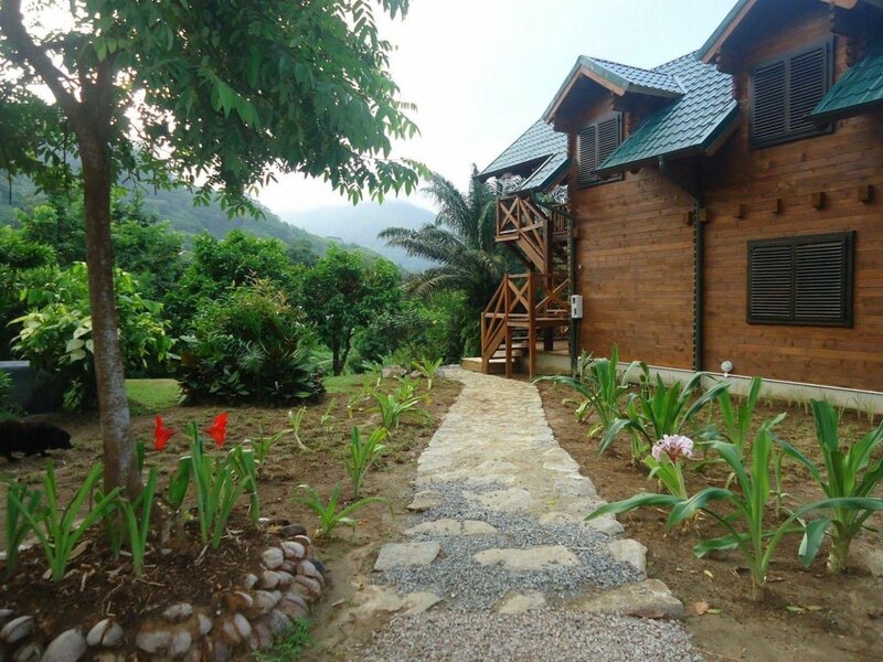 Гостиница Lemongrass Lodge