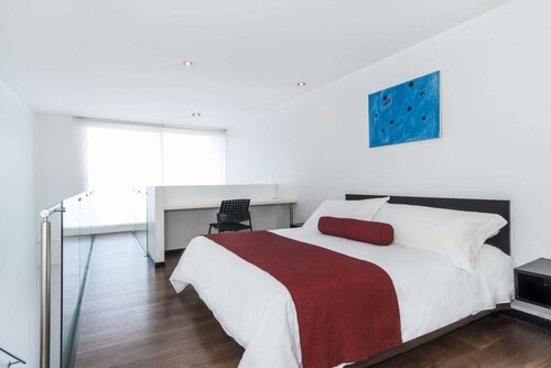 Гостиница Travelers Orange Suites в Медельине