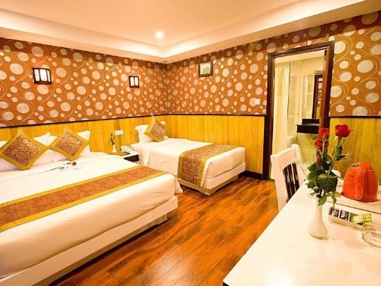 Фото Golden Rain 2