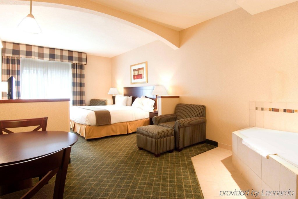 Фото La Quinta Inn & Suites by Wyndham Springfield