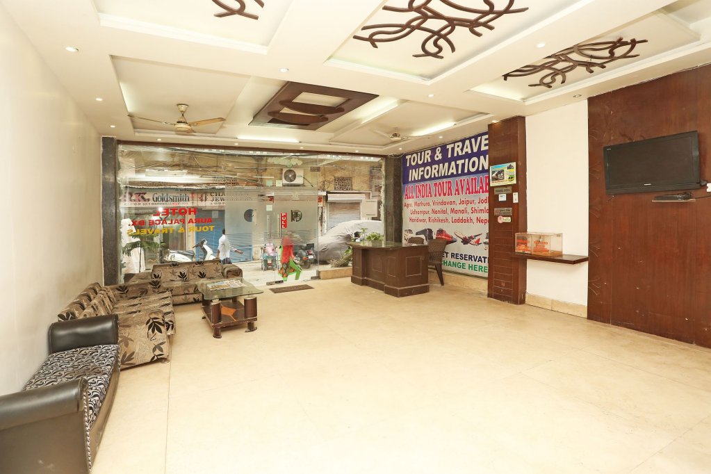 Фото Oyo 9726 Hotel Aura Palace Deluxe