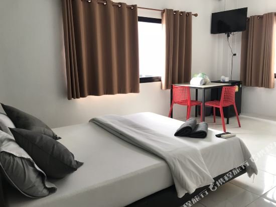 Фото The Color Express Hotel