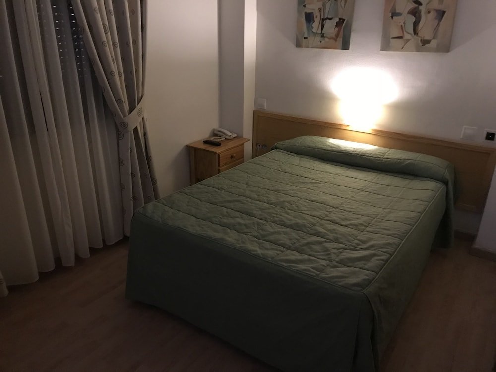 Фото Hostal Julian