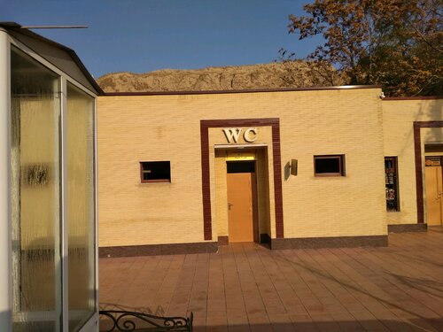 Van Xelsing ishtirokidagi 3D porno