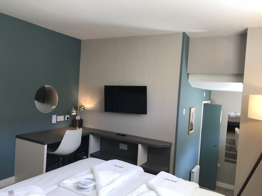 Фото Aaron Wise Serviced Apartments