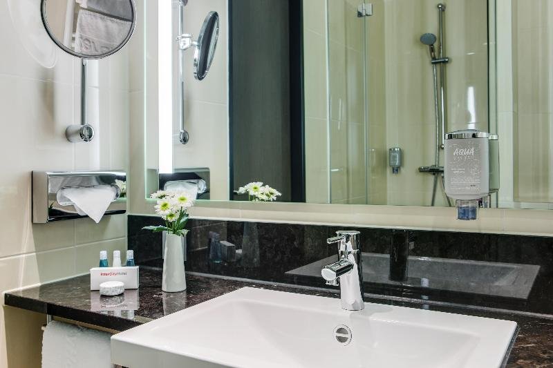 Фото IntercityHotel Hamburg Dammtor-Messe