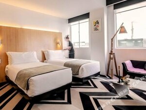 Гостиница Adelphi Hotel