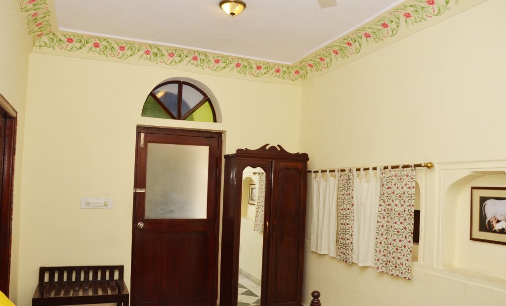 Фото Karnot Mahal