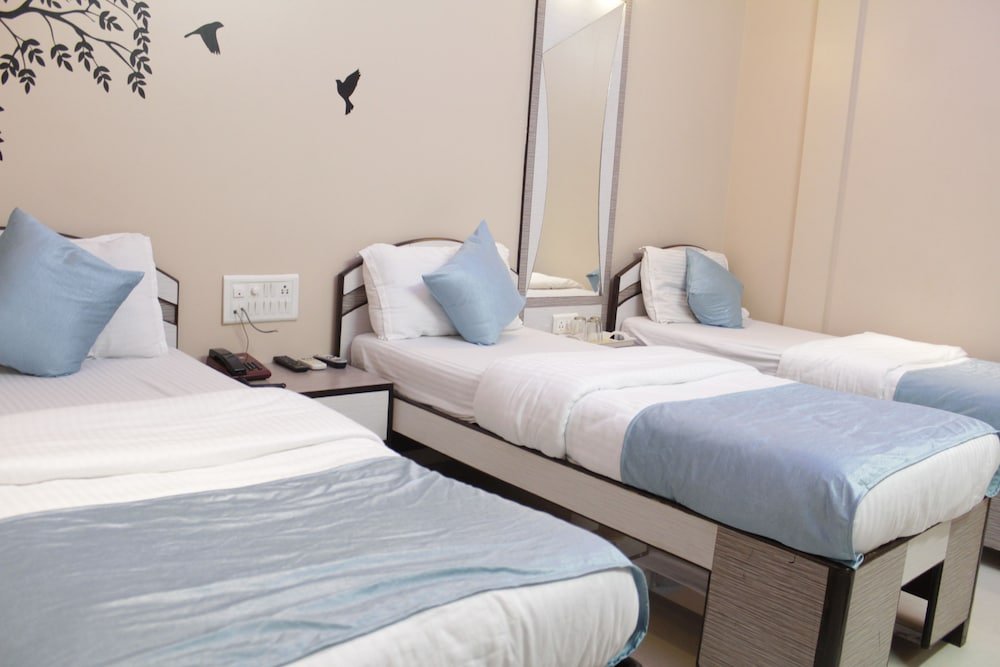 Фото Hotel Broadway Colaba