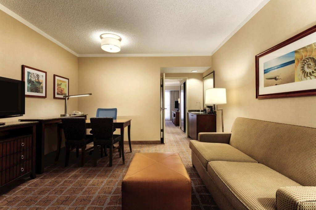 Фото Embassy Suites by Hilton San Diego La Jolla