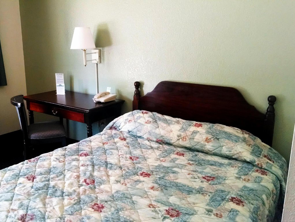 Фото Masters Inn Doraville