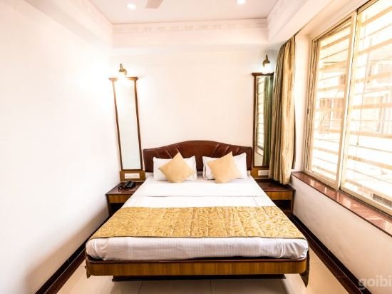 Фото Hotel Parklane