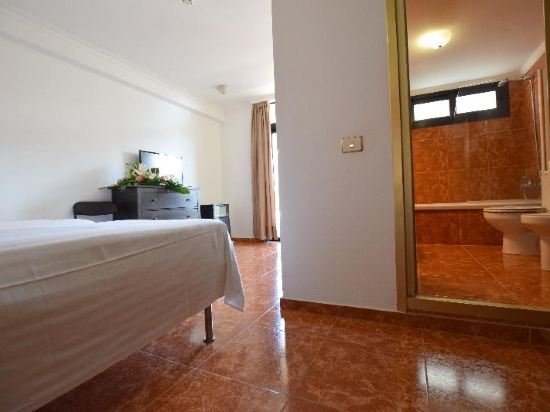 Фото Hotel Adonis Capital