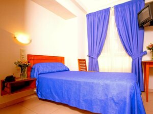 Гостиница Hostal La Lonja