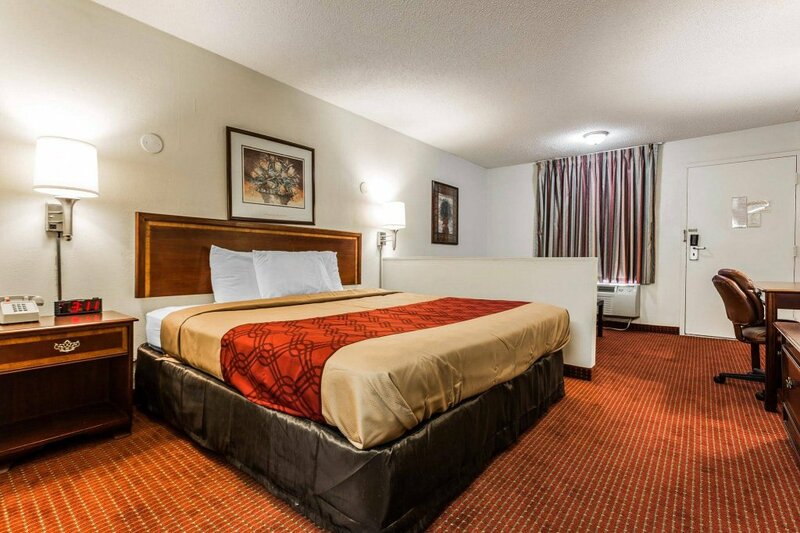 Гостиница Econo Lodge Inn & Suites Matthews - Charlotte