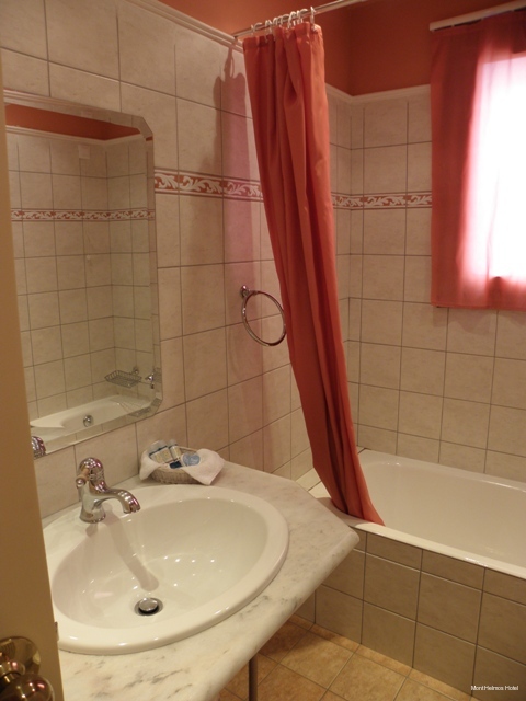 Фото Mont Helmos Hotel