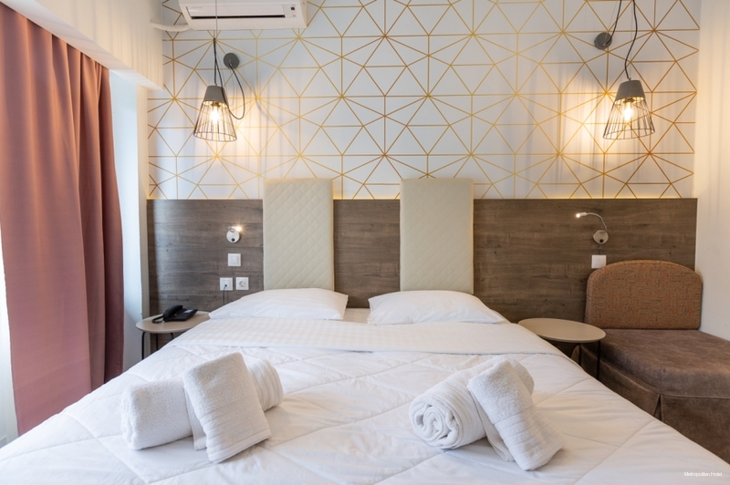 Фото Metropolitan Hotel