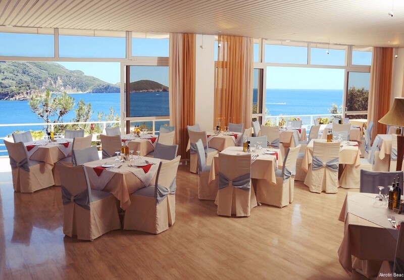 Фото Akrotiri Beach