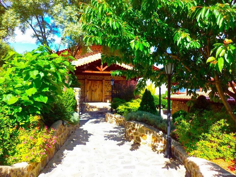 Фото Loggas Hotel