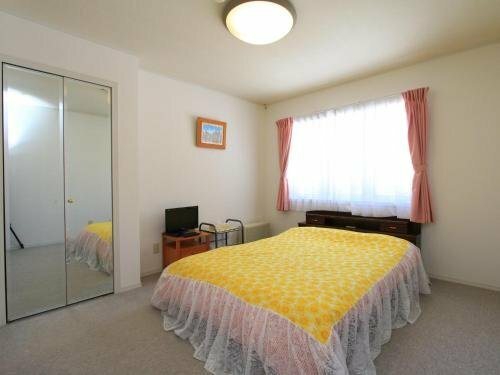 Гостиница Izunahigashi Kogen Pension Himawari в Префектуре Нагано