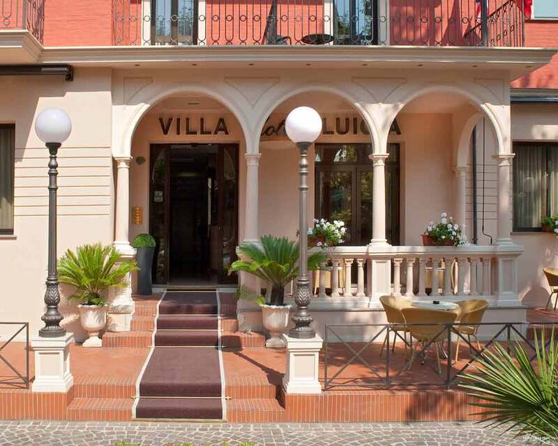 Фото отеля 2