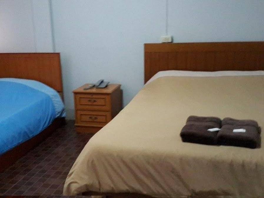 Фото White Orchid Inn