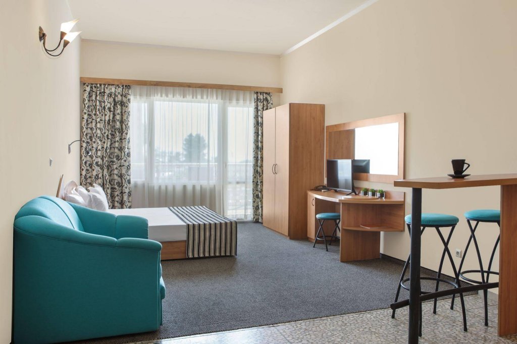 Фото Hotel Lotus