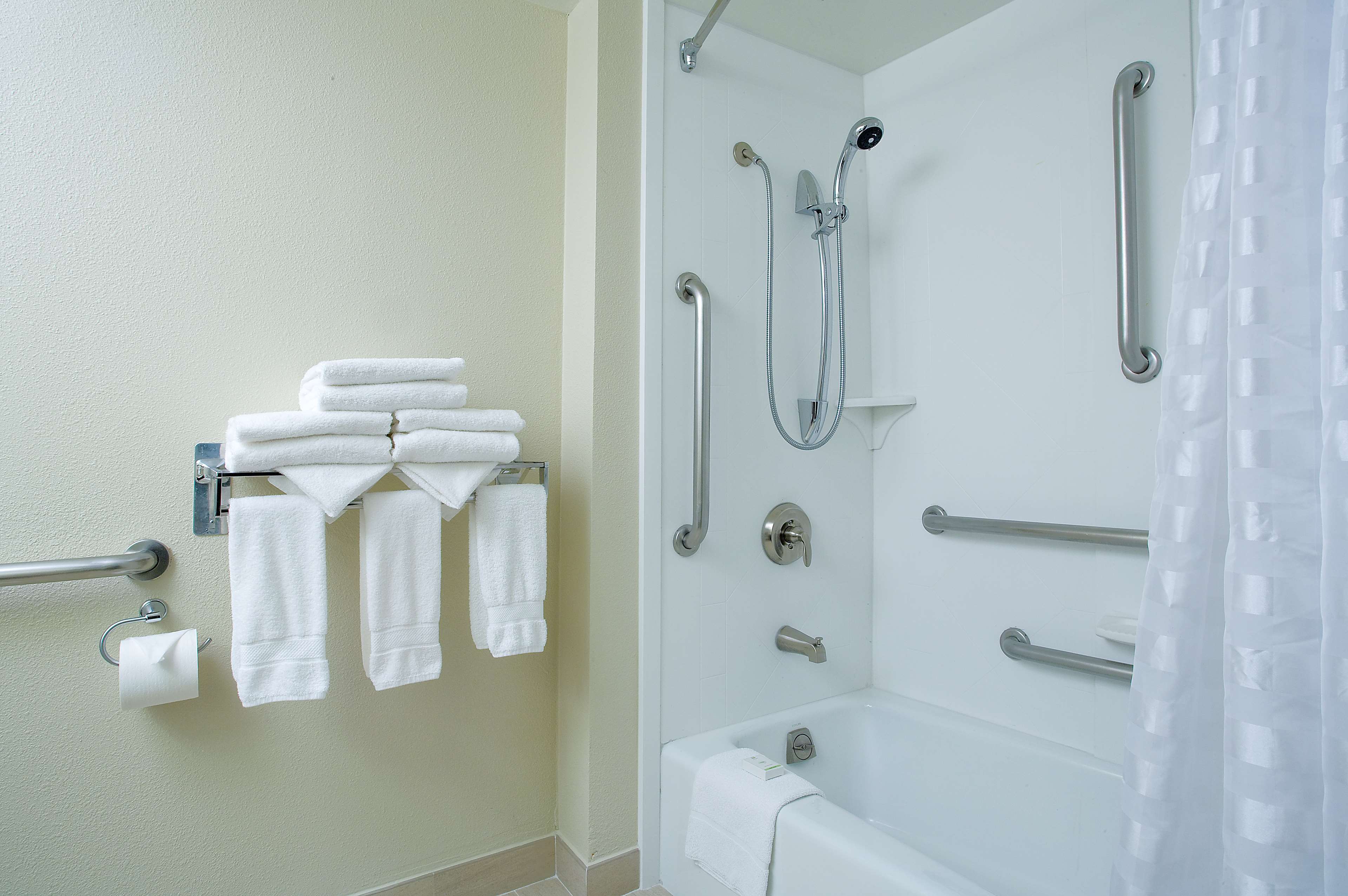 Фото Embassy Suites by Hilton Seattle Tacoma International Airport