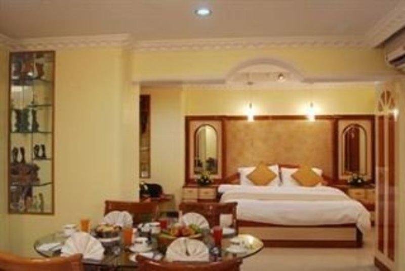 Фото Lords Plaza, Surat