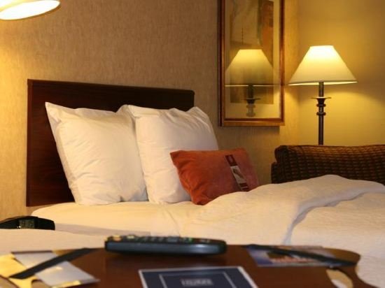 Фото Hampton Inn & Suites Washington-Dulles International Airport