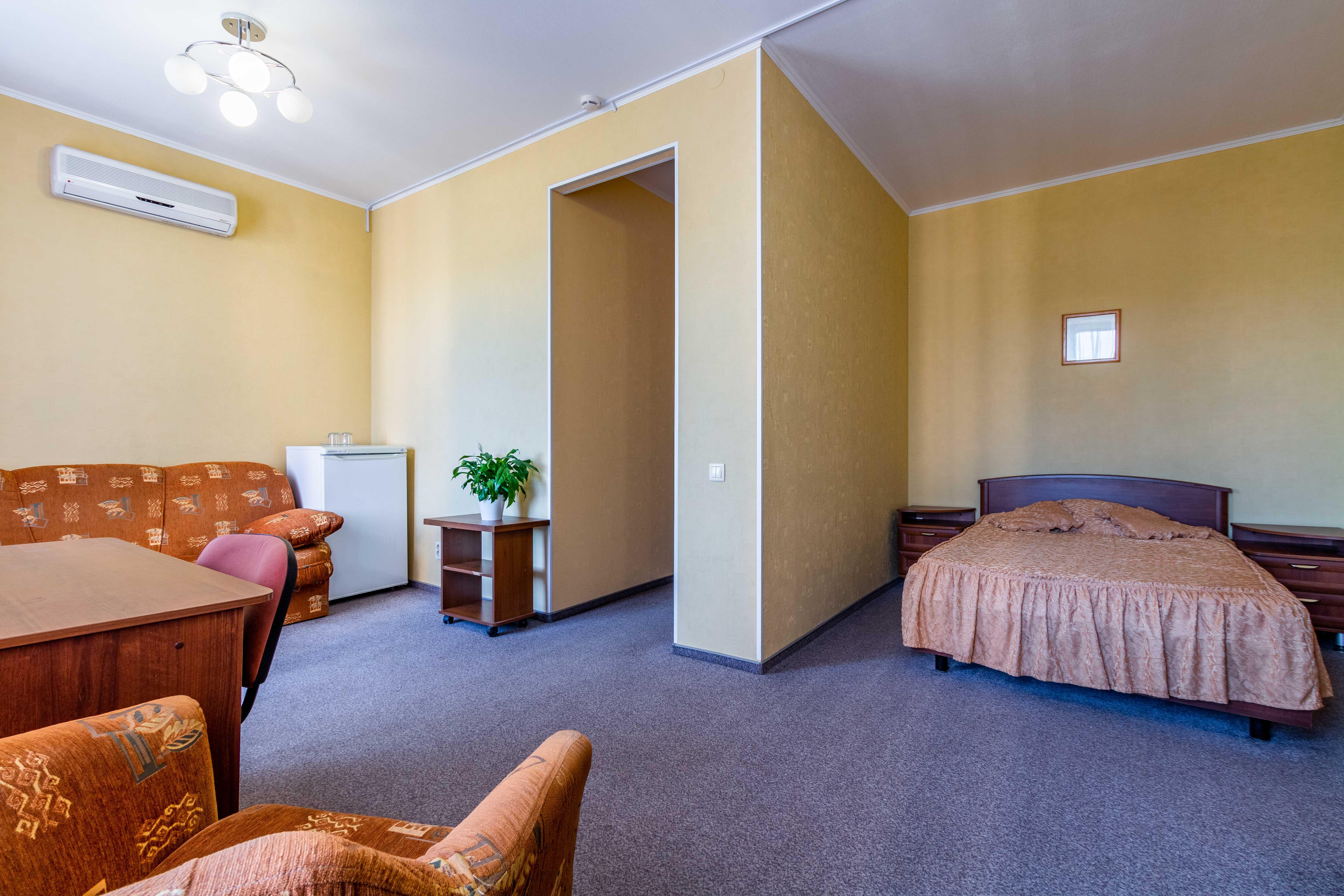 Фото отеля 1