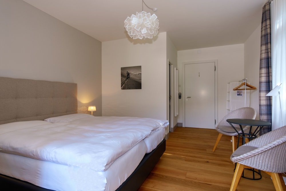 Фото Hotel Edelweiss