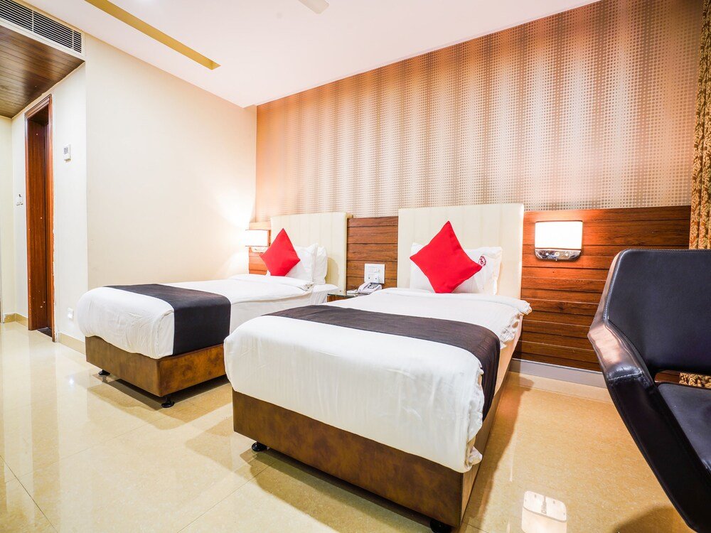 Фото Capital O 23502 Hotel Millennium Grand