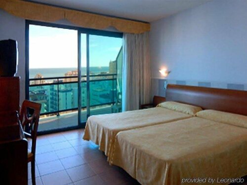 Гостиница Hotel Cibeles Playa в Гандии