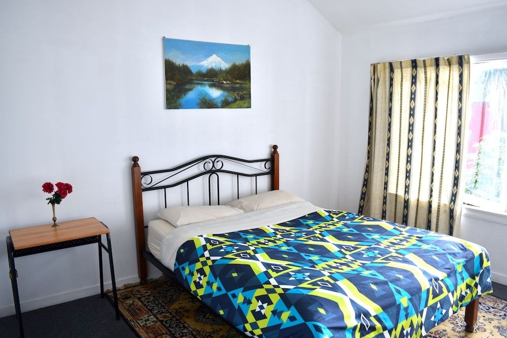 Фото 42b College House - Hostel