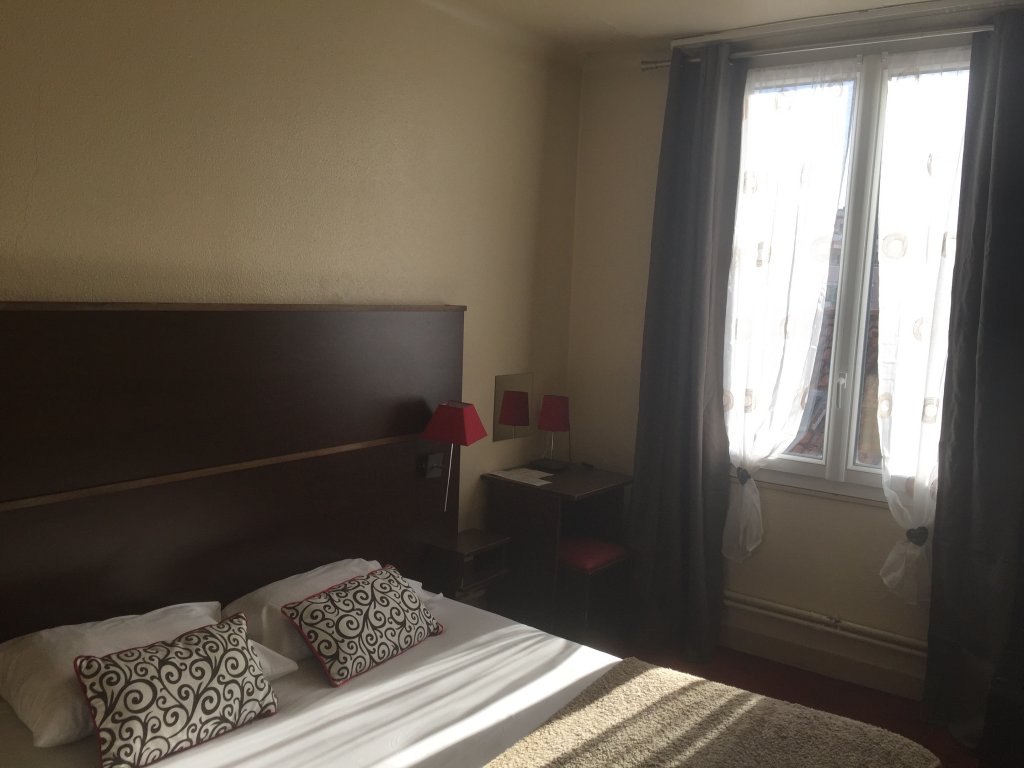 Фото Отель Ambassadeurs