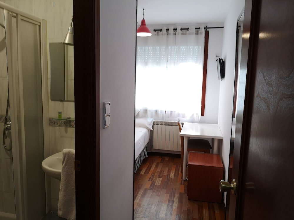 Фото Hostal Carbonara