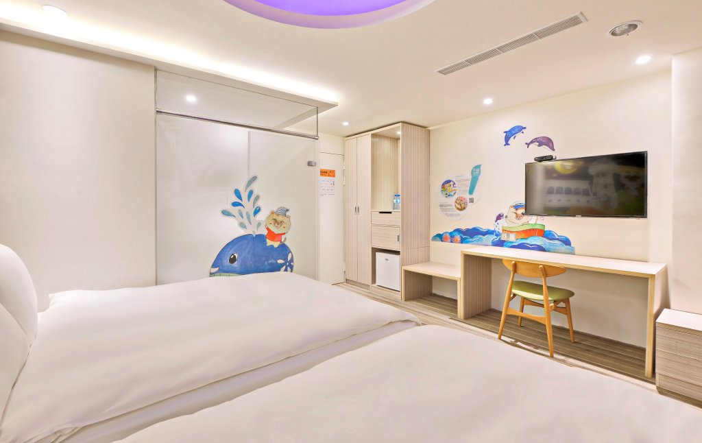 Фото Whoops Hotel