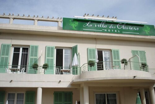 Гостиница La Villa des Oliviers в Кань-сюре-Мер