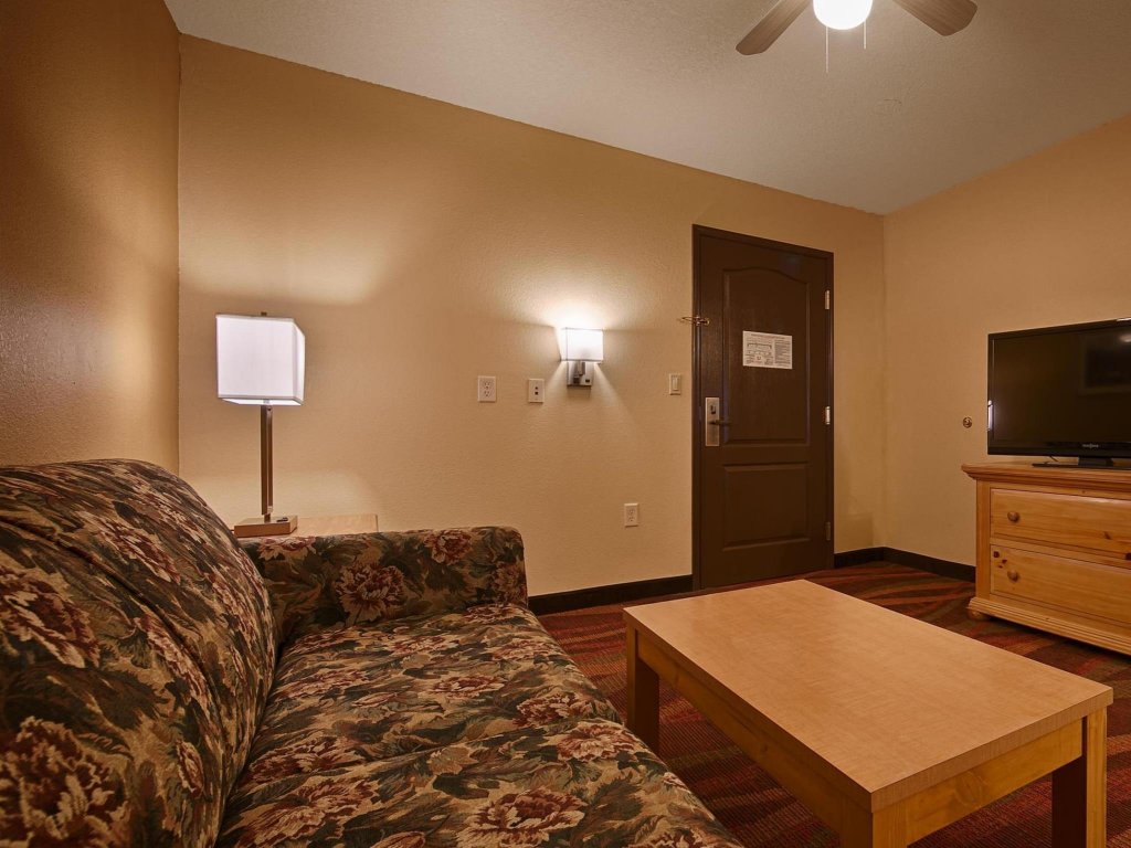 Фото Best Western Plus Fort Wayne Inn & Suites North
