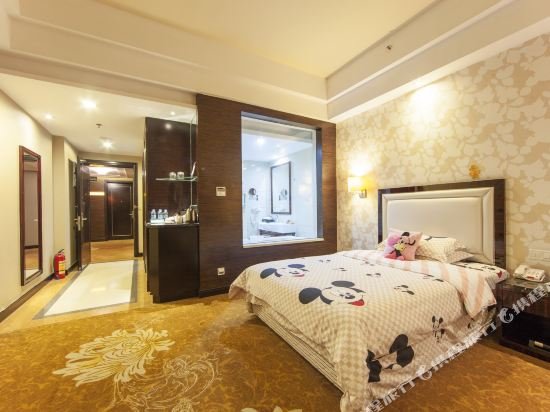 Фото Country Garden Phoenix Hotel Yunfu