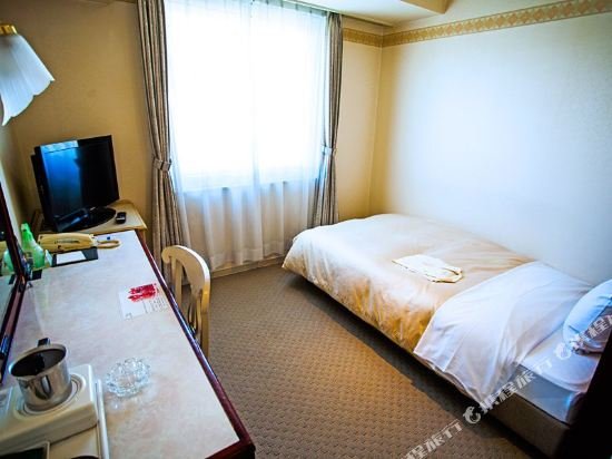 Фото Hiroshima Intelligent Hotel Annex