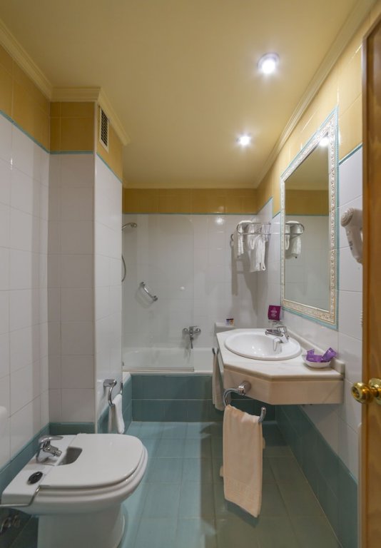 Фото Hotel Macià Condor