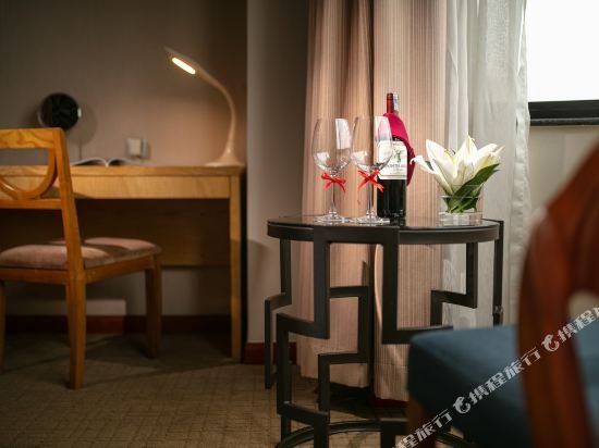 Фото La Casa Hanoi Hotel