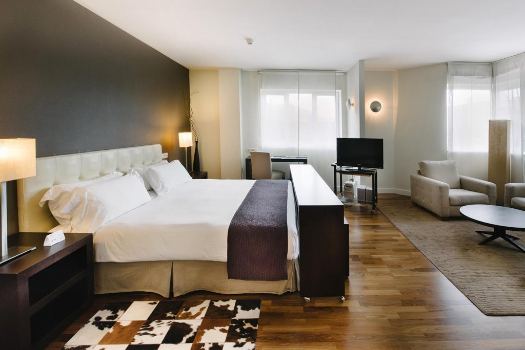 Фото Rafaelhoteles Atocha