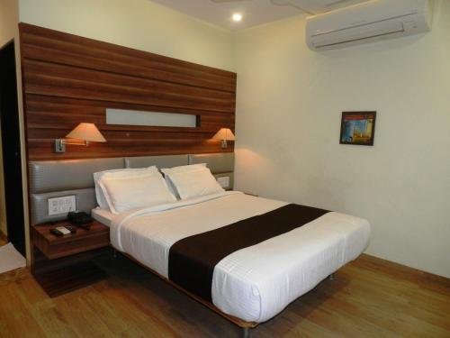 Фото Hotel Mahendra